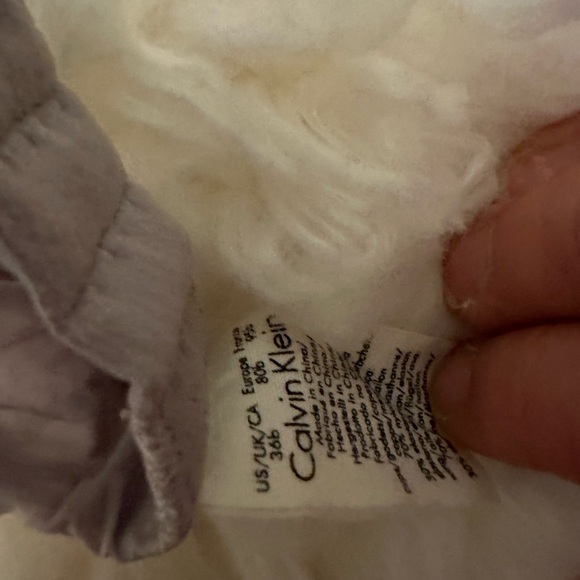 Bra set. - Picture 2 of 2